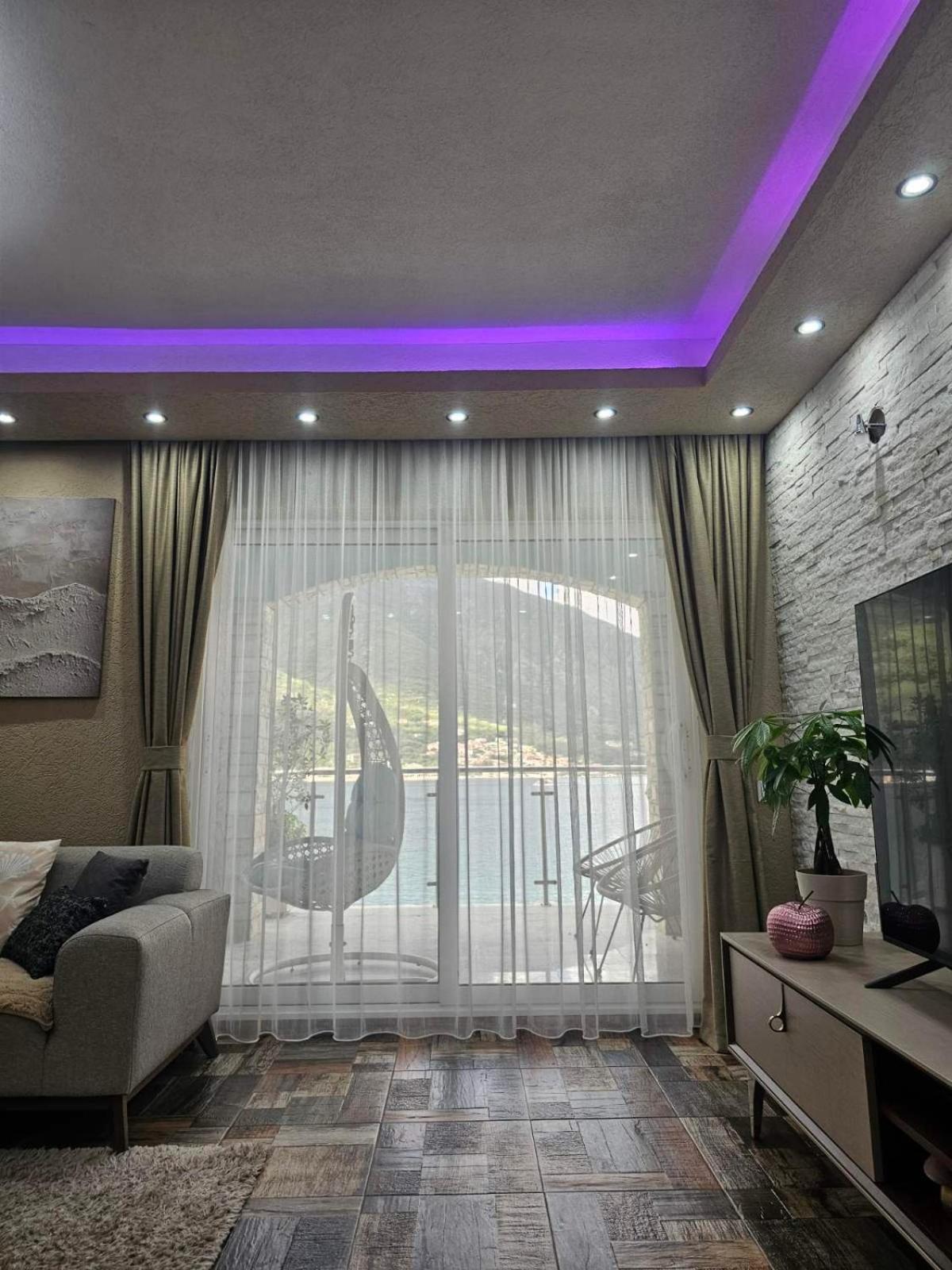 Sun Rays Apartment Kotor Bagian luar foto