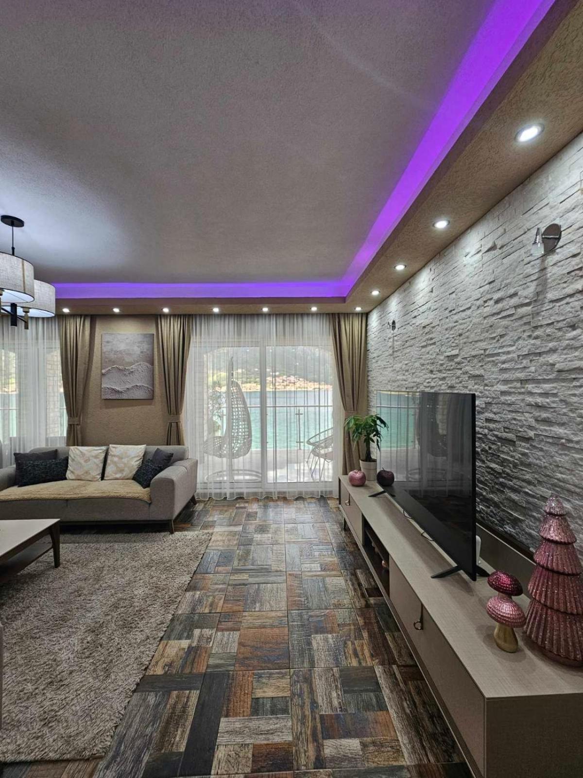 Sun Rays Apartment Kotor Bagian luar foto